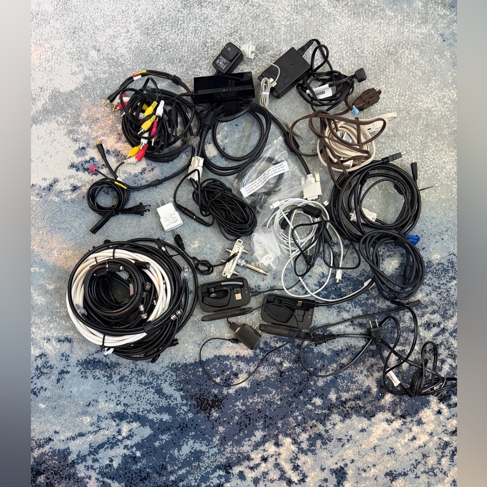 Assorted Electronic Cables Bundle - Picture 1 of 13